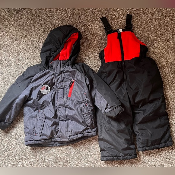 ZeroXposur Kids Puffer Jacket and Bib Set - Black and Red - Picture 1 of 5